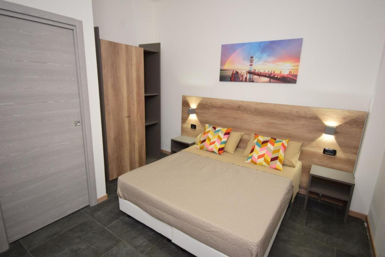 Hotel Crisvan Rimini Buitenkant foto