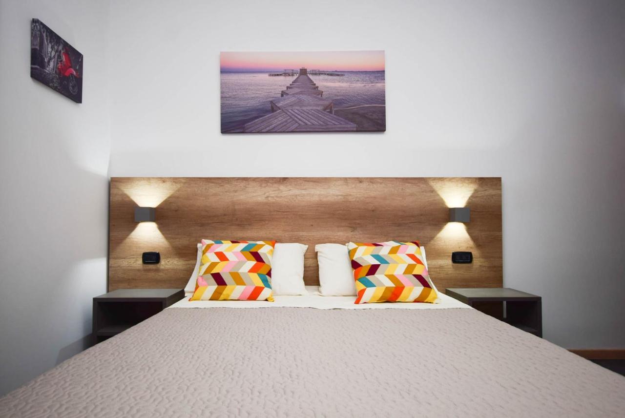 Hotel Crisvan Rimini Buitenkant foto